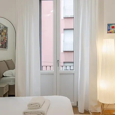 Appartement Art-filled In Centro Milan